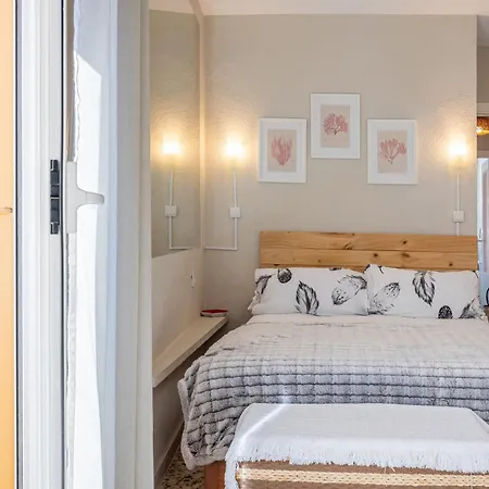 Appartamento Cozy Retreat With Patio Steps From Alcázar *