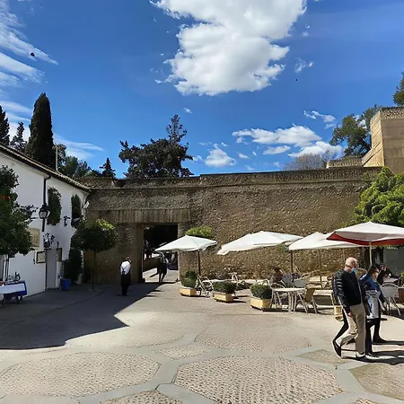 Cozy Retreat With Patio Steps From Alcazar * Κόρδοβα